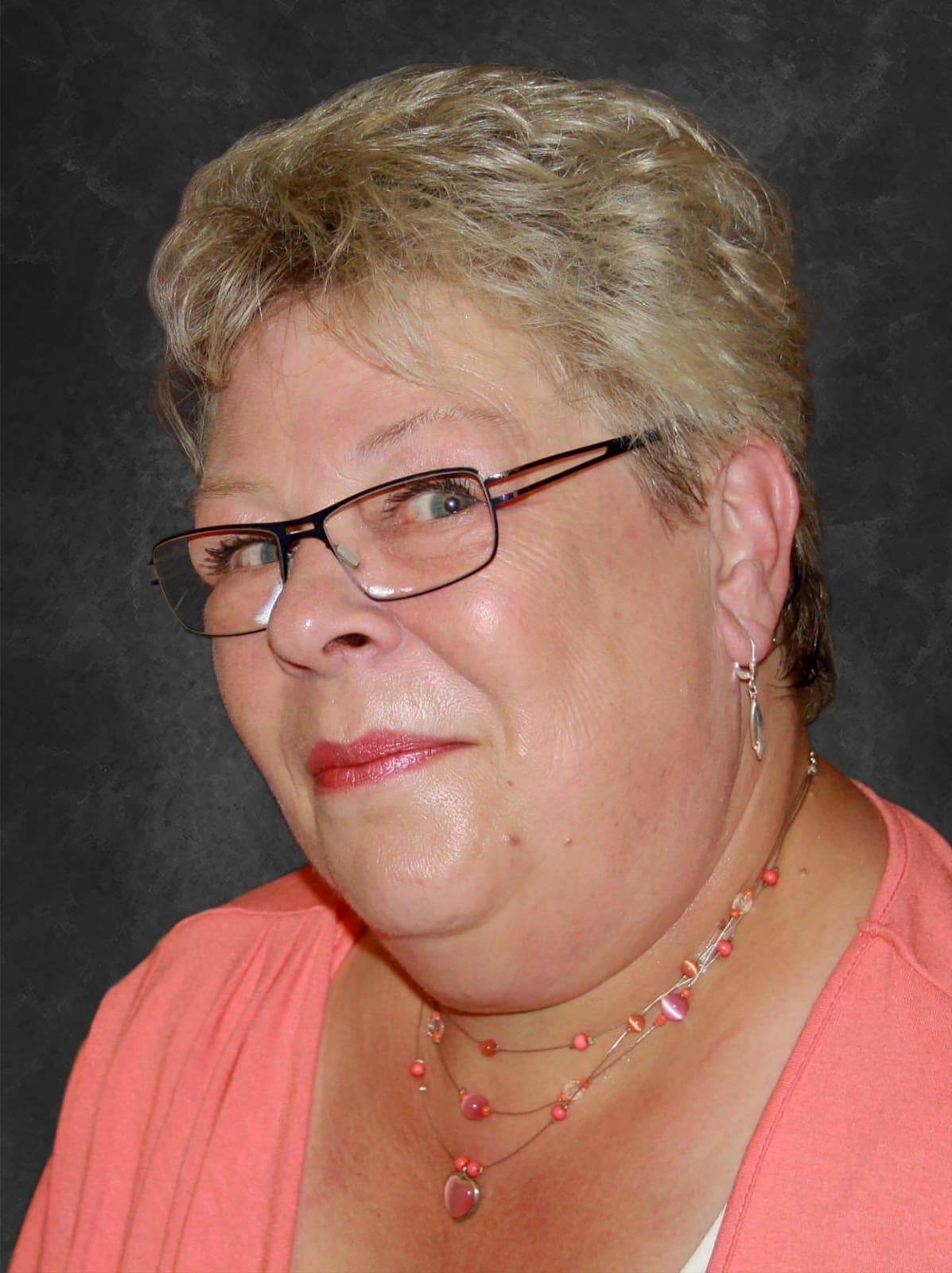 Anne Dekker- Schoemans