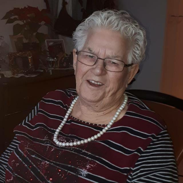 Roos Derksen - Hunting
