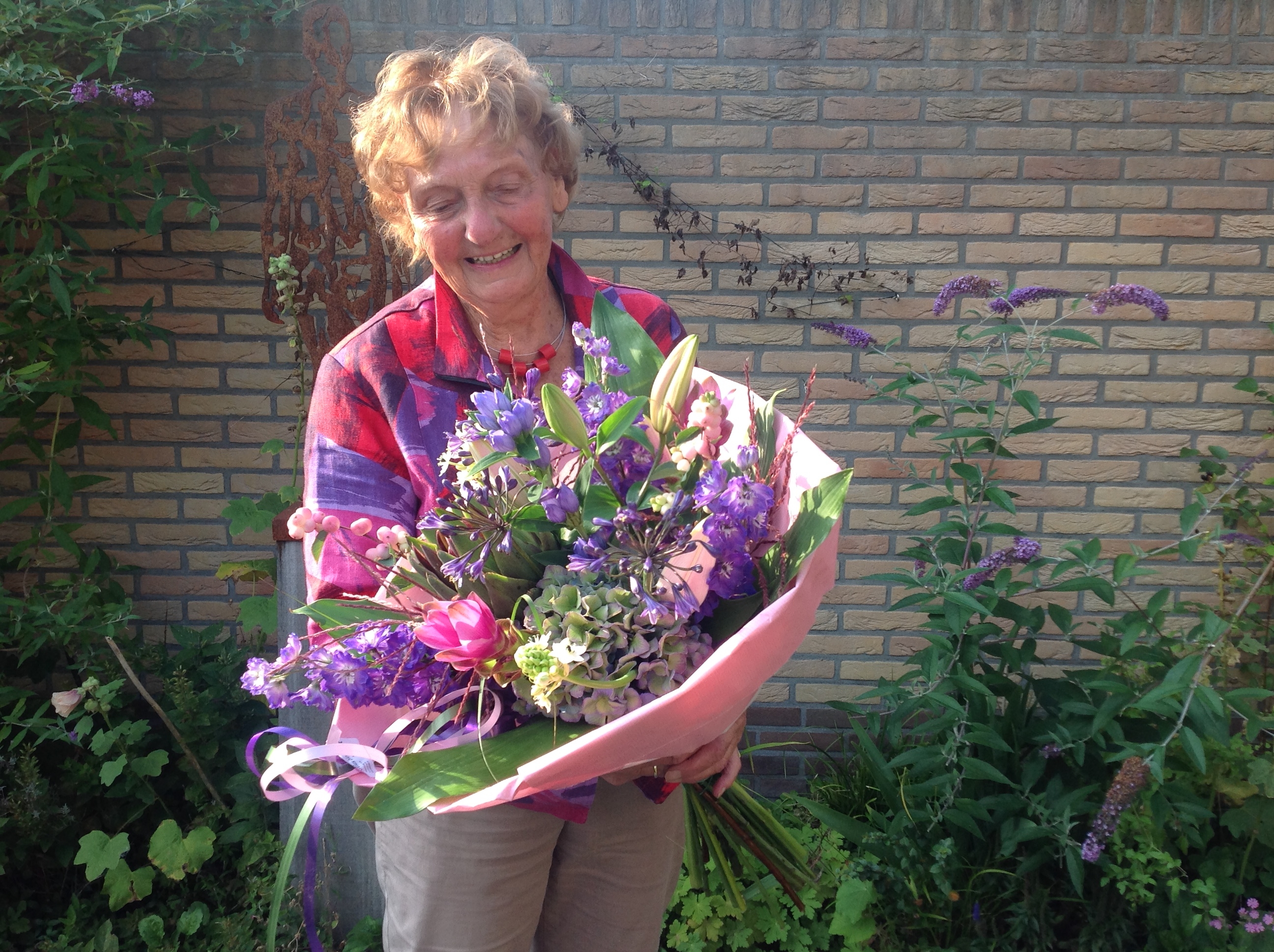Loes ( Louana Maria ) Kruijt-Bernhard