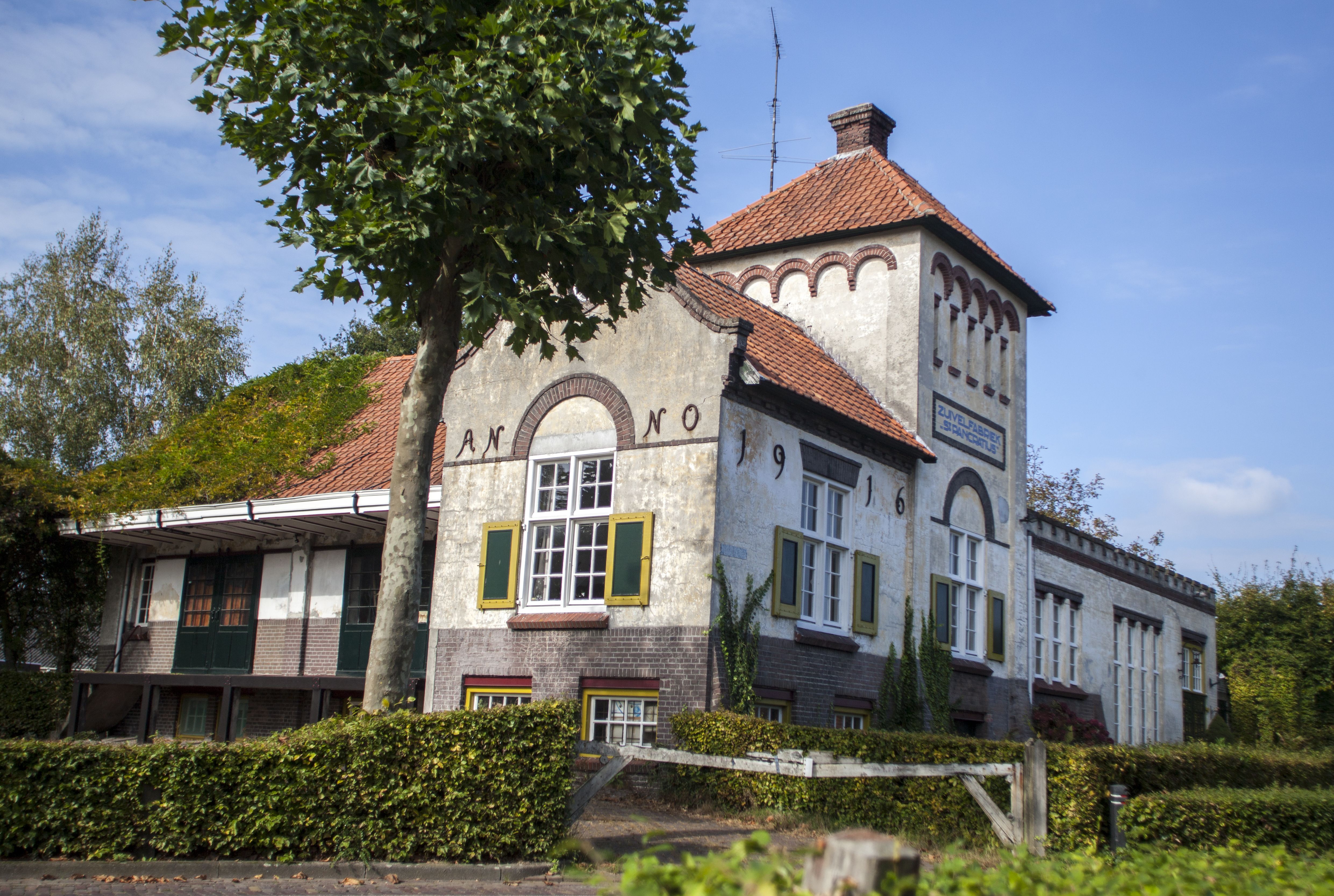Monument Hoogeloon