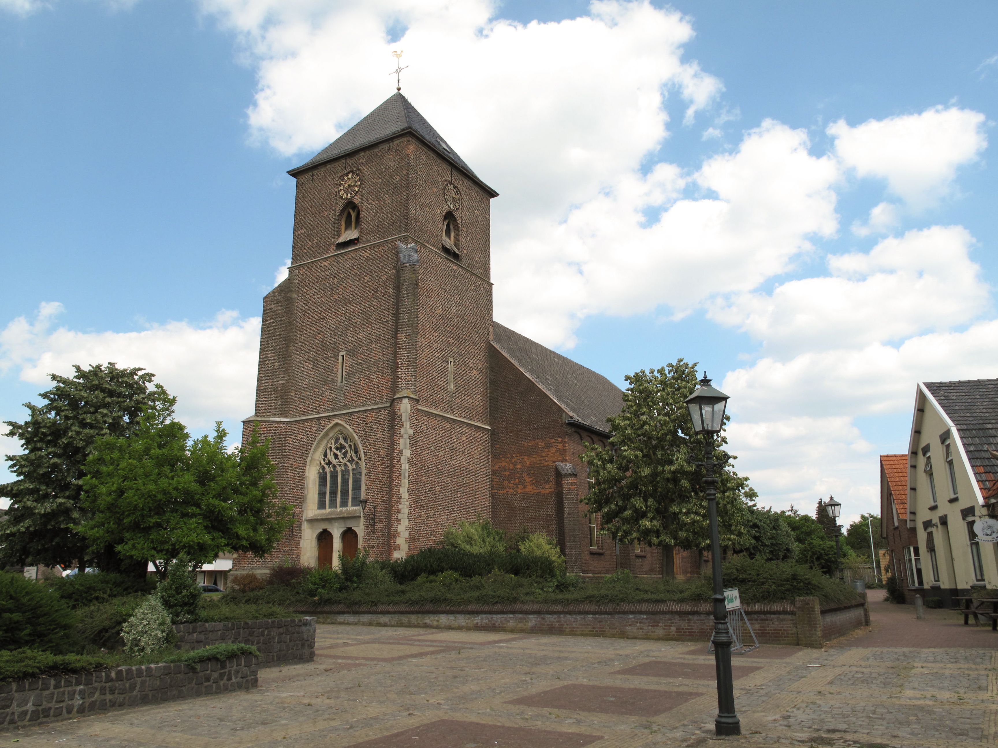 Monument Neede